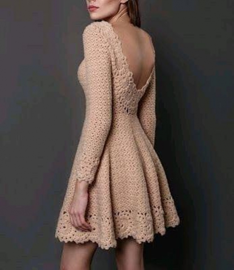 Коралловое платье крючком